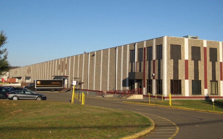 Primary Photo Of 9 Corn Rd, Dayton Warehouse For Lease