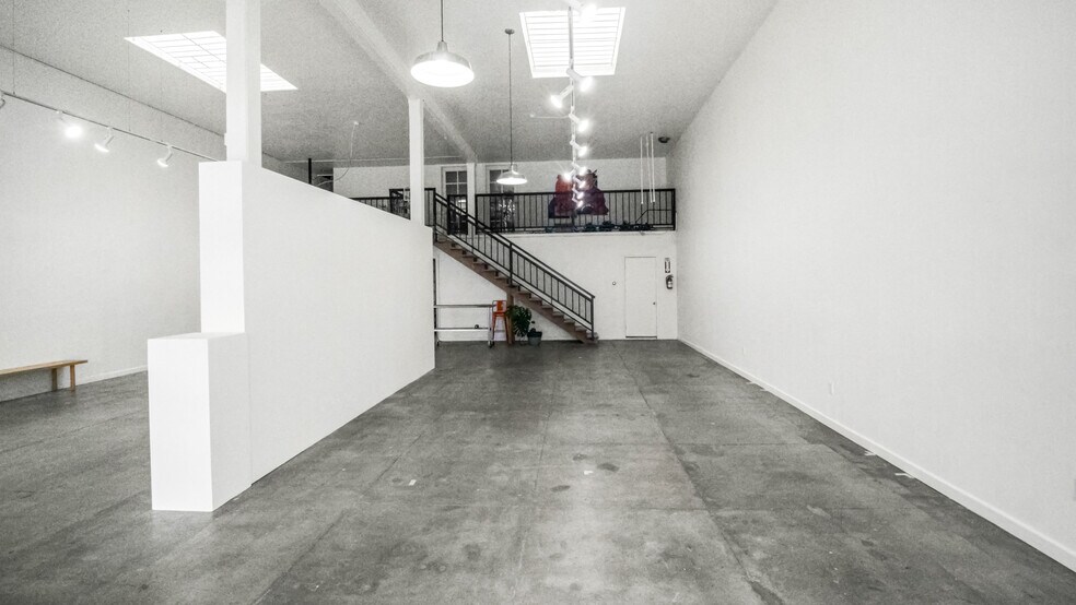 More Photos Of 1736-1738 E 7th St, Long Beach Storefront For Sale