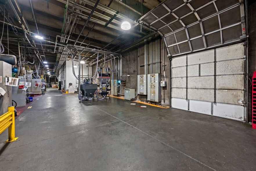 More Photos Of 5861 N Tennyson St, Arvada Warehouse For Sale