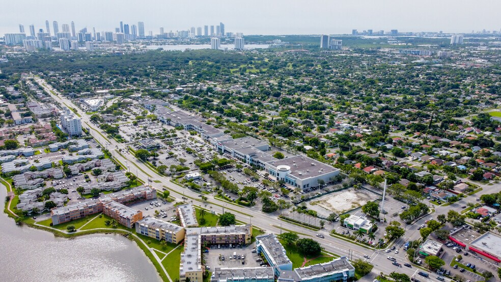 More Photos Of 1600-1760 NE Miami Gardens Dr, Miami Unknown For Lease
