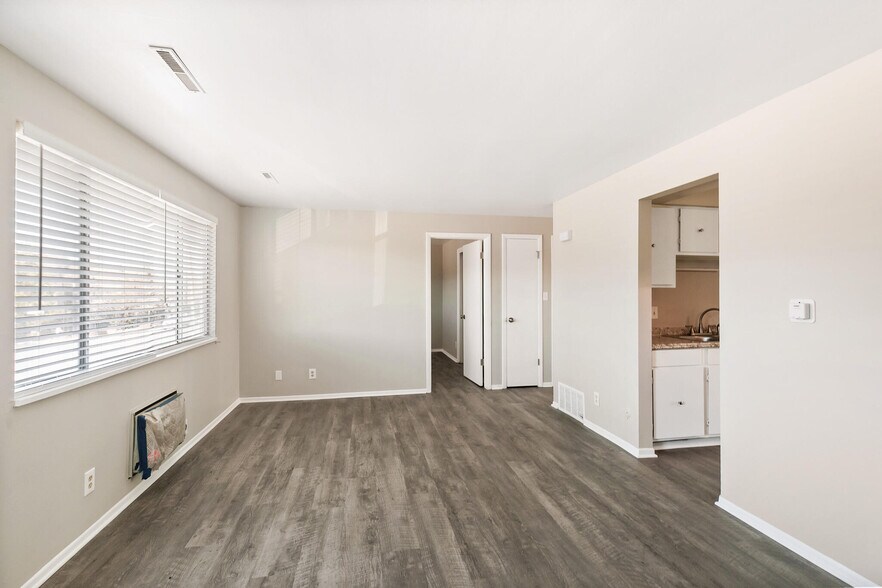 More Photos Of 180 S 20th Ave, Brighton Apartments For Sale