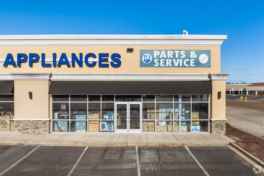 More Photos Of 5200-5280 Summer Ave, Memphis Unknown For Lease