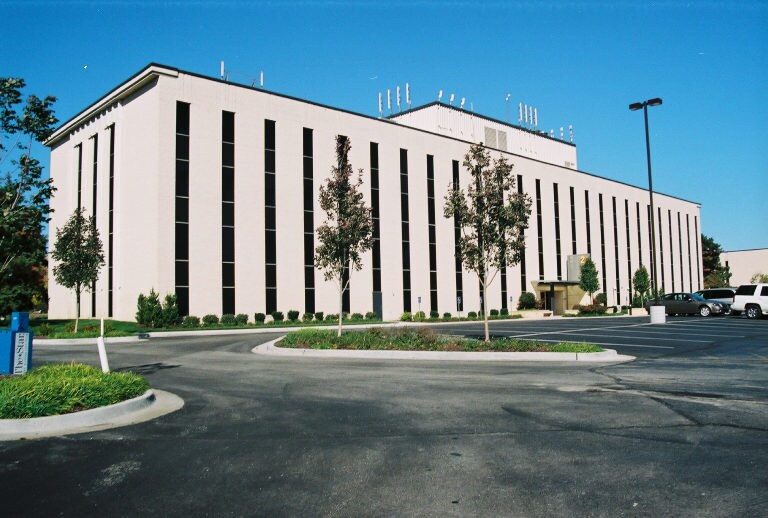 More Photos Of 6811 Shawnee Mission Pky, Overland Park Unknown For Sale