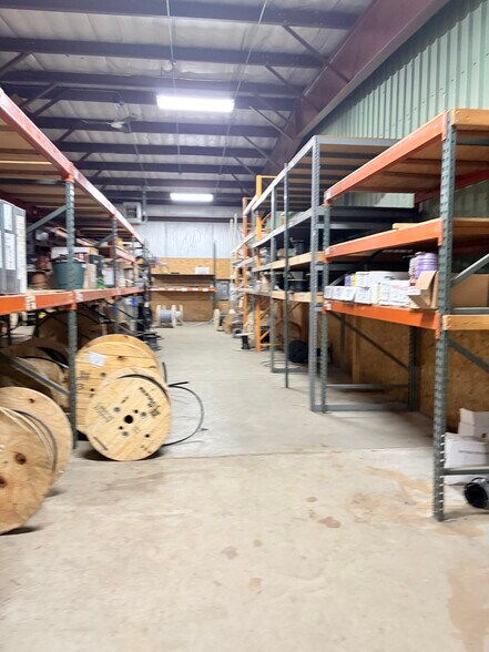 More Photos Of 200 E 2nd St, Rochester Freestanding For Lease