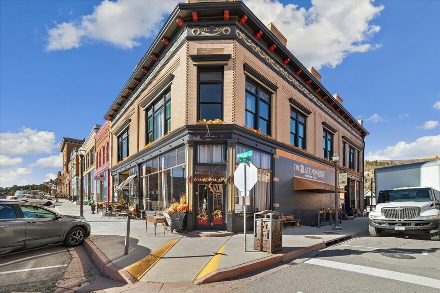 More Photos Of 301 Victor Ave, Victor Hotel For Sale