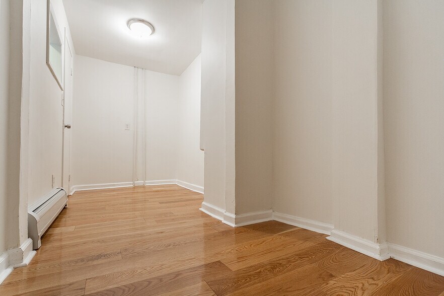 More Photos Of 16 Weldon St, Jersey City Multifamily For Sale