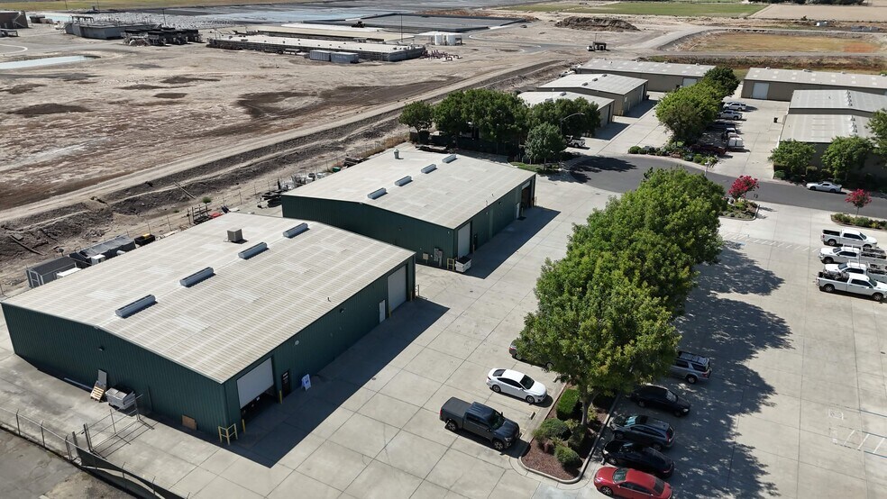 More Photos Of 2481-2485 Acme Ct, Turlock Warehouse For Lease