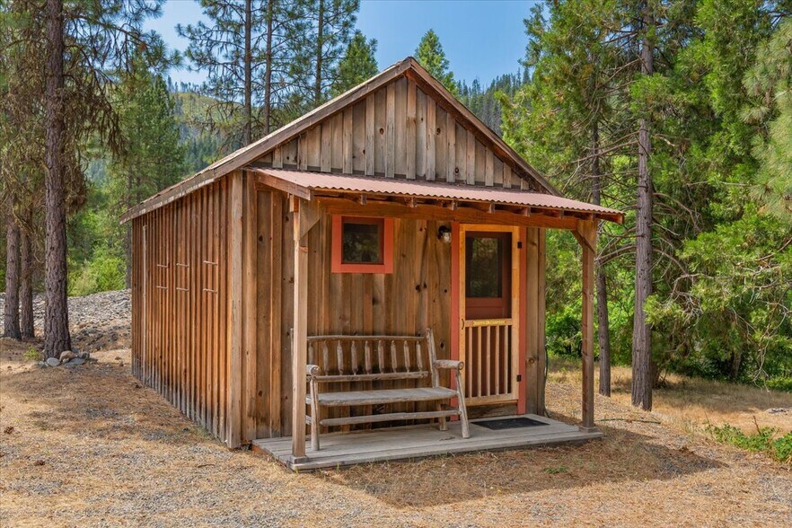 More Photos Of 44510 State 96 Hwy, Seiad Valley Land For Sale
