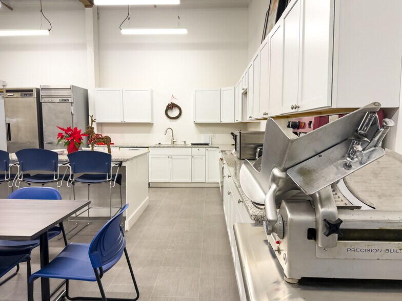 More Photos Of 244 Shoemaker Rd, Pottstown Refrigeration Cold Storage For Sale