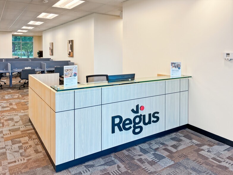 More Photos Of 5400 Prairie Stone Pkwy, Hoffman Estates Coworking Space