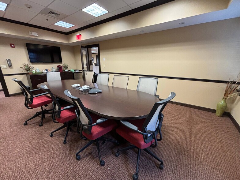 More Photos Of 90-100 Central St, Holliston Storefront Retail Office For Lease