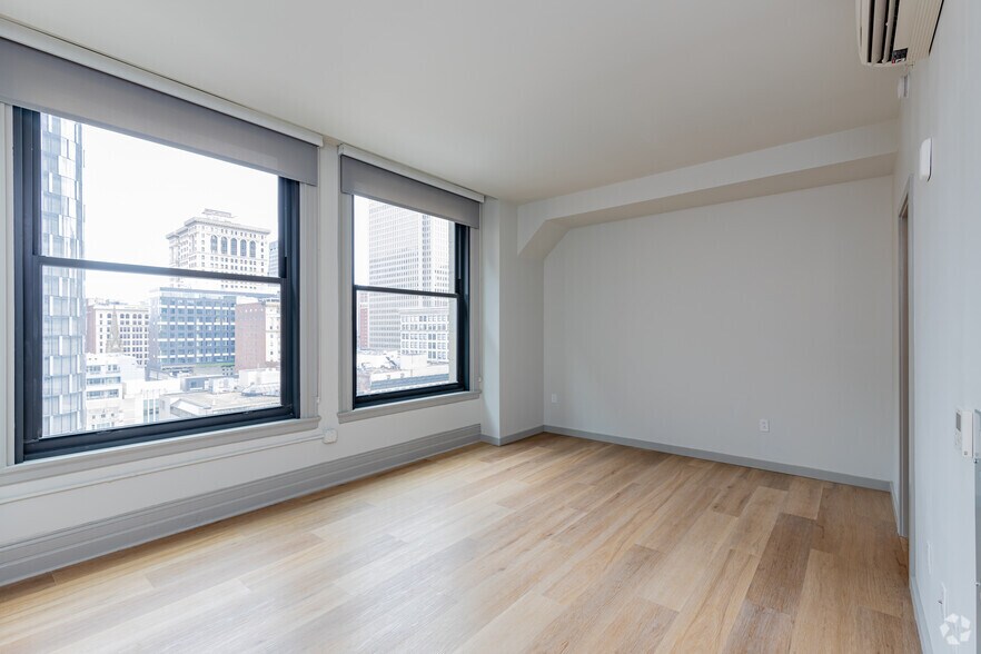 More Photos Of 316 4th Ave, Pittsburgh Apartments For Lease