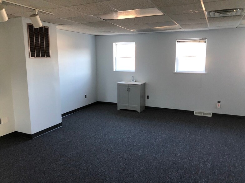 More Photos Of 100 Rt 46 East, Mountain Lakes Unknown For Lease