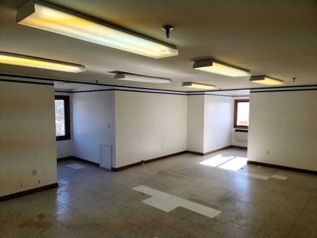 More Photos Of 40 Industry Rd, Marstons Mills Office For Sale