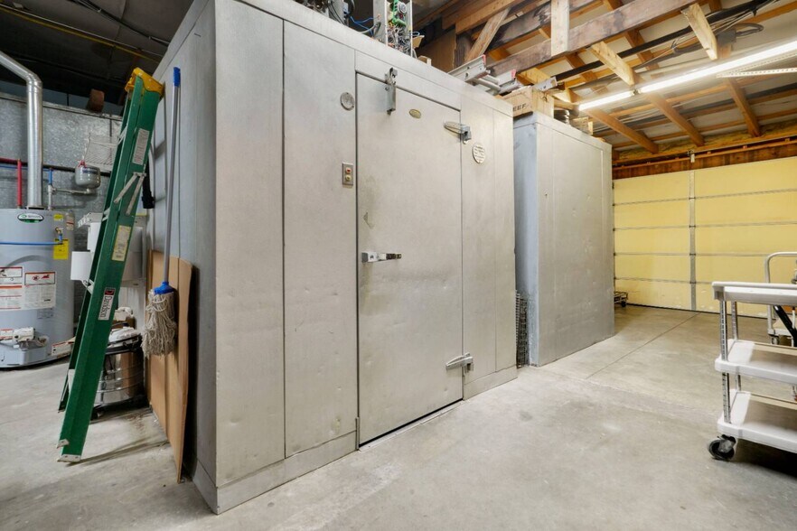More Photos Of 1414 20th St, Tell City Convenience Store For Sale