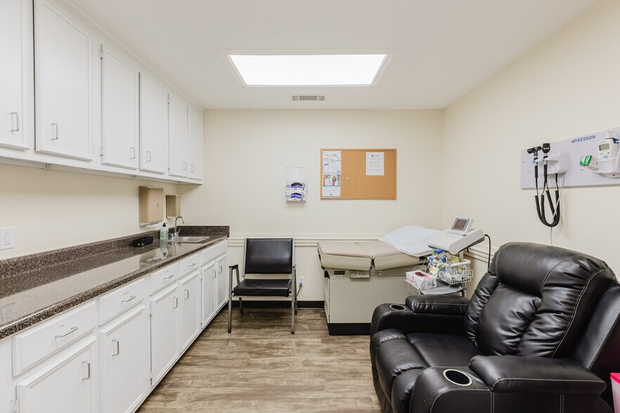 More Photos Of 412 E 4th Ave, Cordele Healthcare For Sale