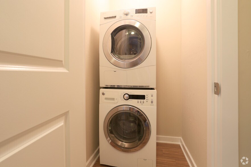 More Photos Of 380 Esplanade Ave, Pacifica Apartments For Sale