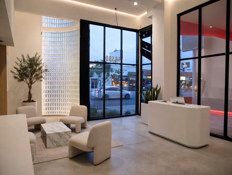 More Photos Of 18580 Ventura Blvd, Tarzana Loft Creative Space For Lease