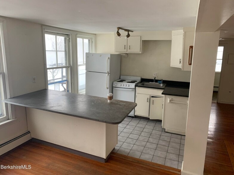 More Photos Of 13 Park St, Stockbridge Apartments For Sale