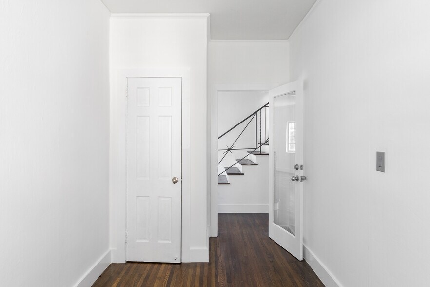 More Photos Of 5810 Biscayne Blvd, Miami Loft Creative Space For Sale