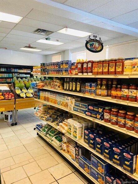 More Photos Of 4 Oscawana Lake Rd, Putnam Valley Supermarket For Sale