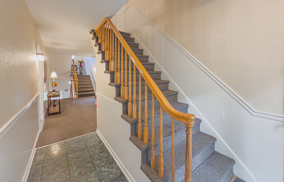 More Photos Of 4622 Grandin Rd, Roanoke Apartments For Sale