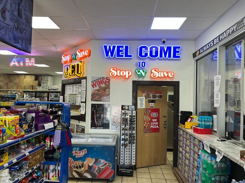 More Photos Of 800 NE Jefferson Ave, Peoria Freestanding For Sale