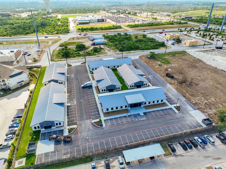 More Photos Of 211 Crossing Ave, San Antonio Unknown For Lease