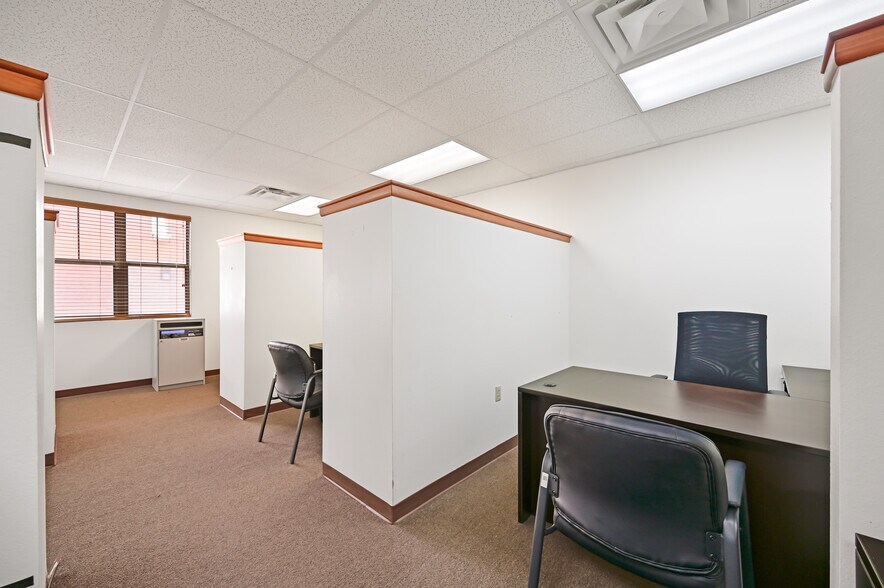 More Photos Of 3600 Rodeo Ln, Santa Fe Medical For Sale