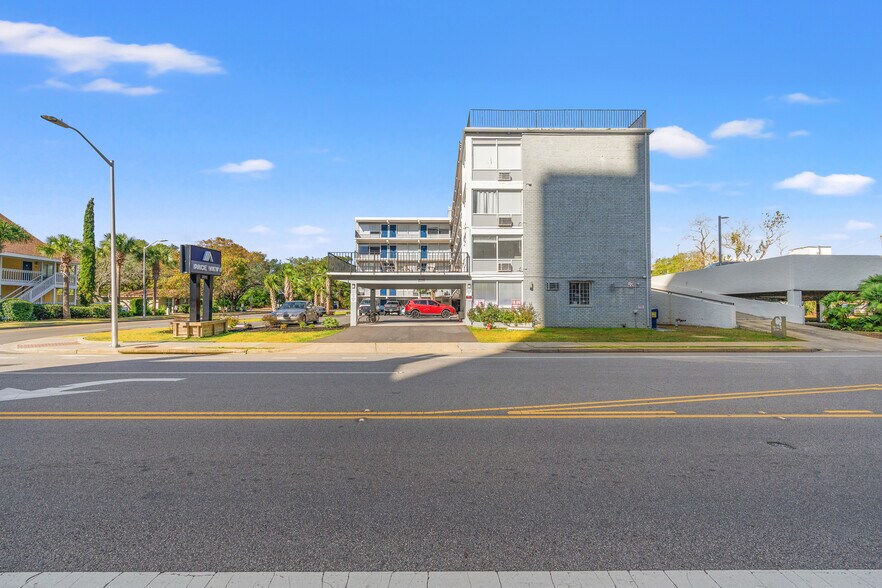 More Photos Of 2010 S Ocean Blvd, Myrtle Beach Apartments For Sale