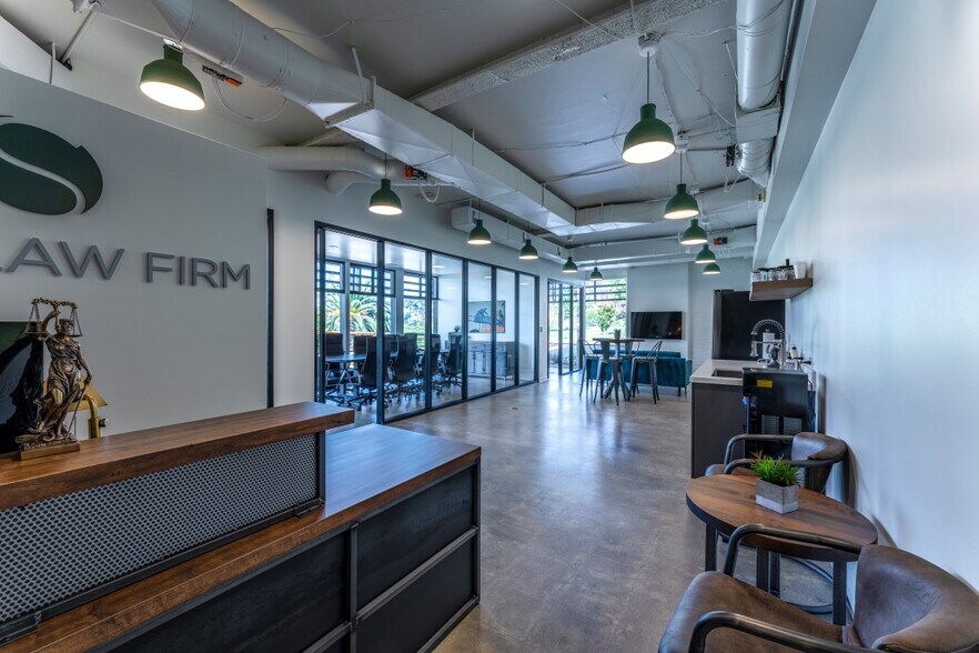 More Photos Of 2333 State St, Carlsbad Medical For Sale