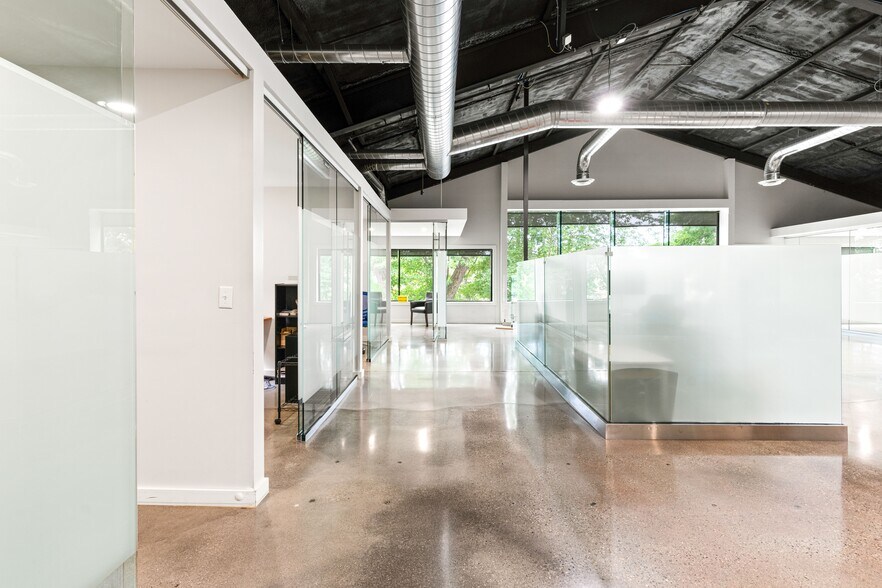 More Photos Of 44 Lincoln St, Saco Office For Sale