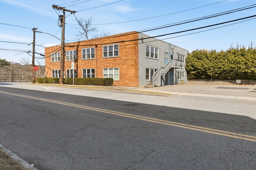 More Photos Of 96 Haarlem Ave, White Plains Office For Sale