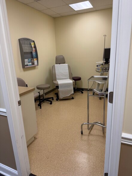 More Photos Of 2380 US Highway 9, Howell Medical For Lease