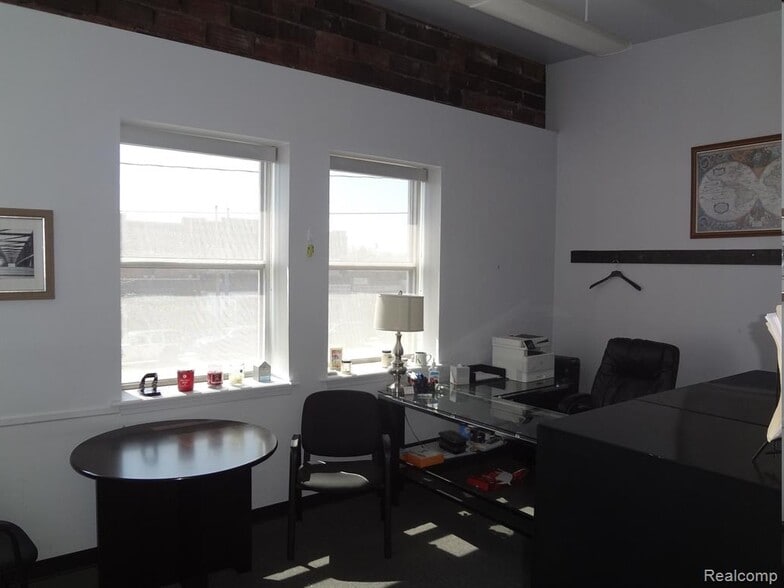 More Photos Of 14541 Mack Ave, Detroit Medical For Sale