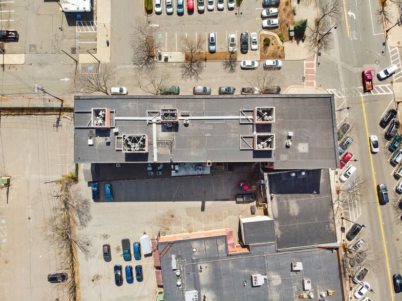 More Photos Of 416 Main St, Wakefield Office For Sale
