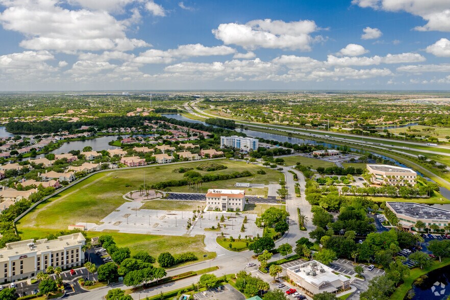 More Photos Of 1961 SW Park Pl, Port Saint Lucie Unknown For Lease