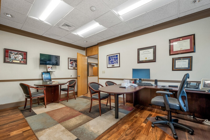 More Photos Of 231a Sutton Street, North Andover Office For Sale