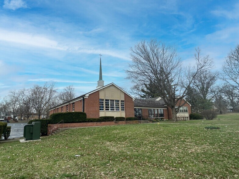 Primary Photo Of 21 Cromwell Rd, Cincinnati Religious Facility For Sale
