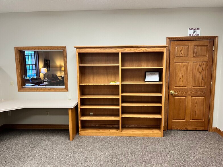 More Photos Of 365 Riffel Rd, Wooster Office For Lease