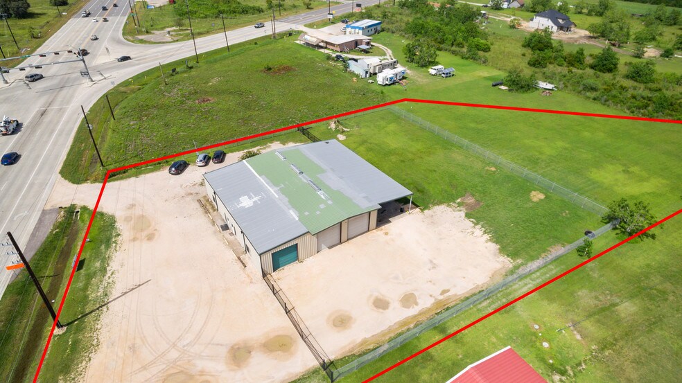 More Photos Of 7020 FM 3180 Rd, Baytown Distribution For Sale