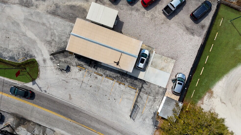 More Photos Of 7116 Rose Ave, Orlando Auto Dealership For Sale