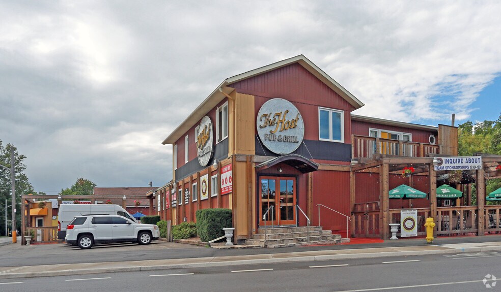 Primary Photo Of 106 Lakeport Rd, St Catharines Restaurant For Sale