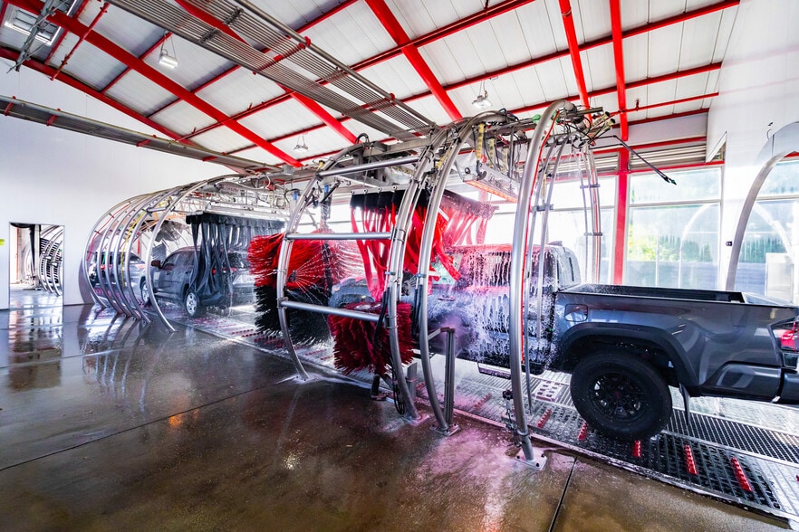 More Photos Of 10805 Ramona Ave, Montclair Carwash For Sale