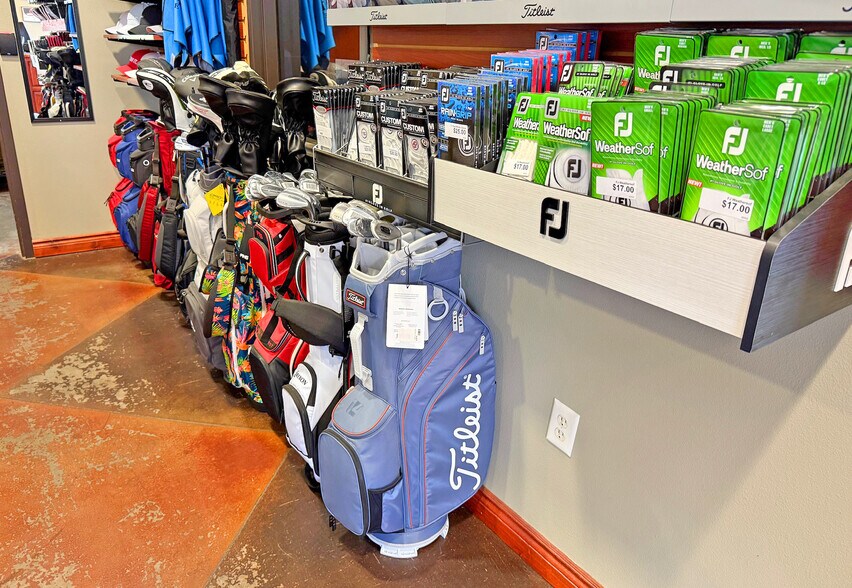 More Photos Of 10301 S 600 Rd, Miami Golf Course Driving Range For Sale