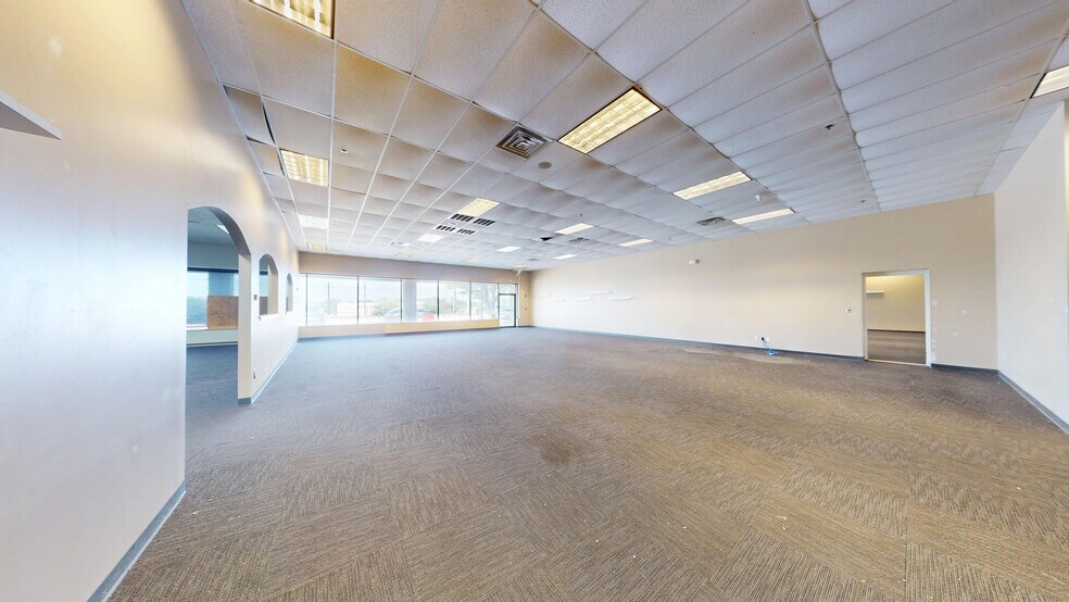 More Photos Of 9821 N Interstate 35, Austin Freestanding For Sale