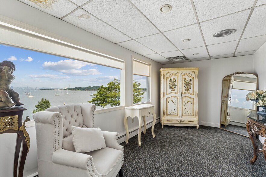More Photos Of 62 Cove St, New Haven Specialty For Sale