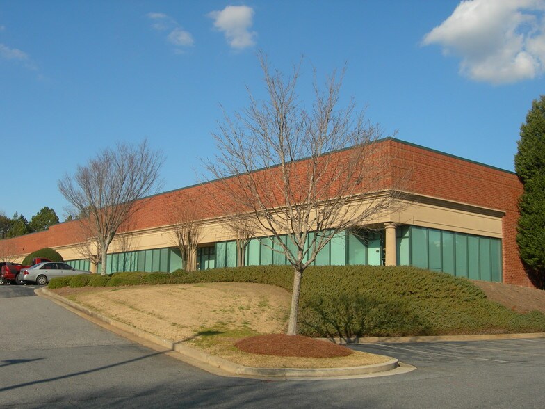More Photos Of 1005 Alderman Dr, Alpharetta Research And Development For Lease
