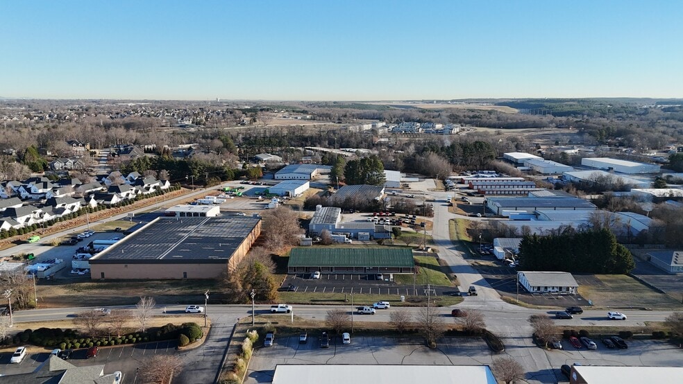 More Photos Of 107 Sunbelt Ct, Greer Light Distribution For Lease