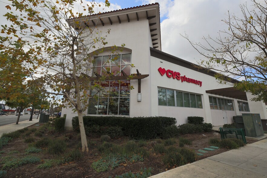 More Photos Of 317 San Fernando Mission Blvd, San Fernando Storefront For Lease